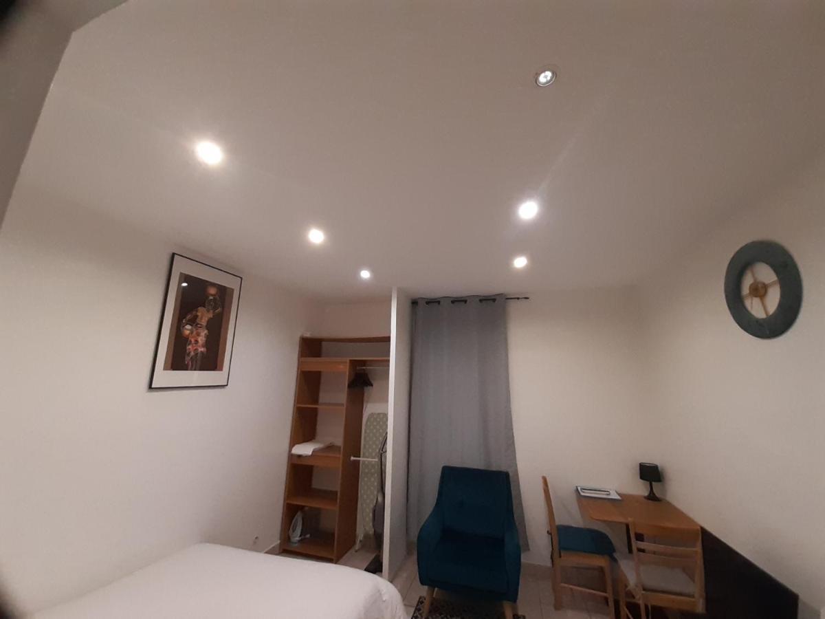 Appartement AAD1 Clamart 200 m du Tramway T6 st pavé blc avec cuisine séparée Exterior foto