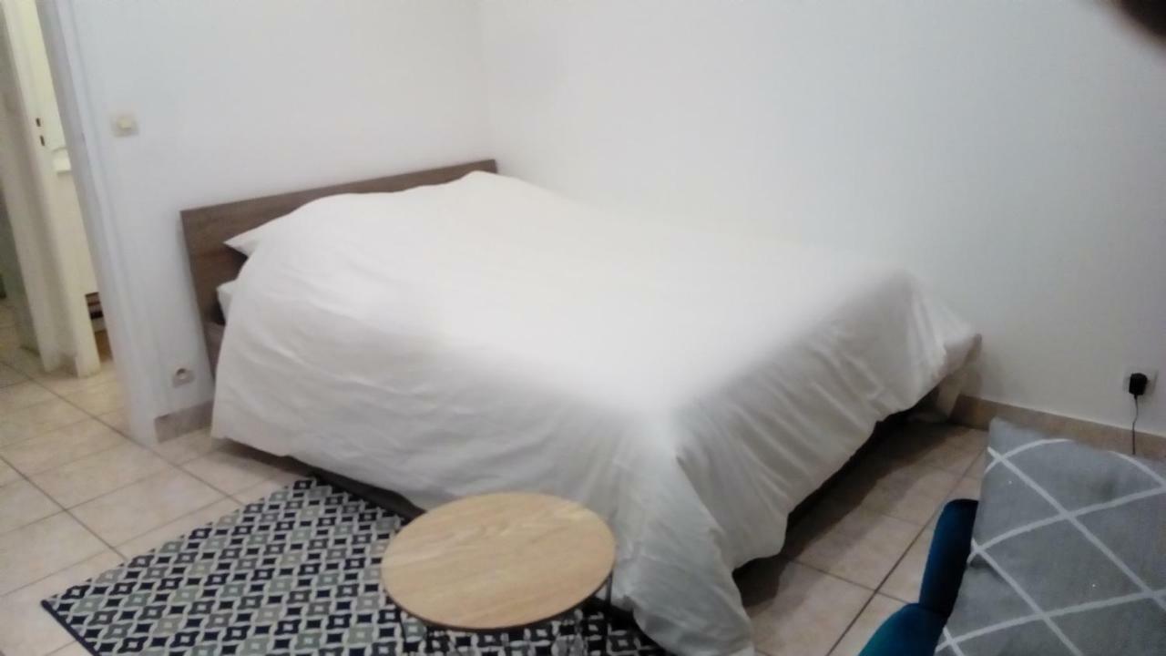 Appartement AAD1 Clamart 200 m du Tramway T6 st pavé blc avec cuisine séparée Exterior foto